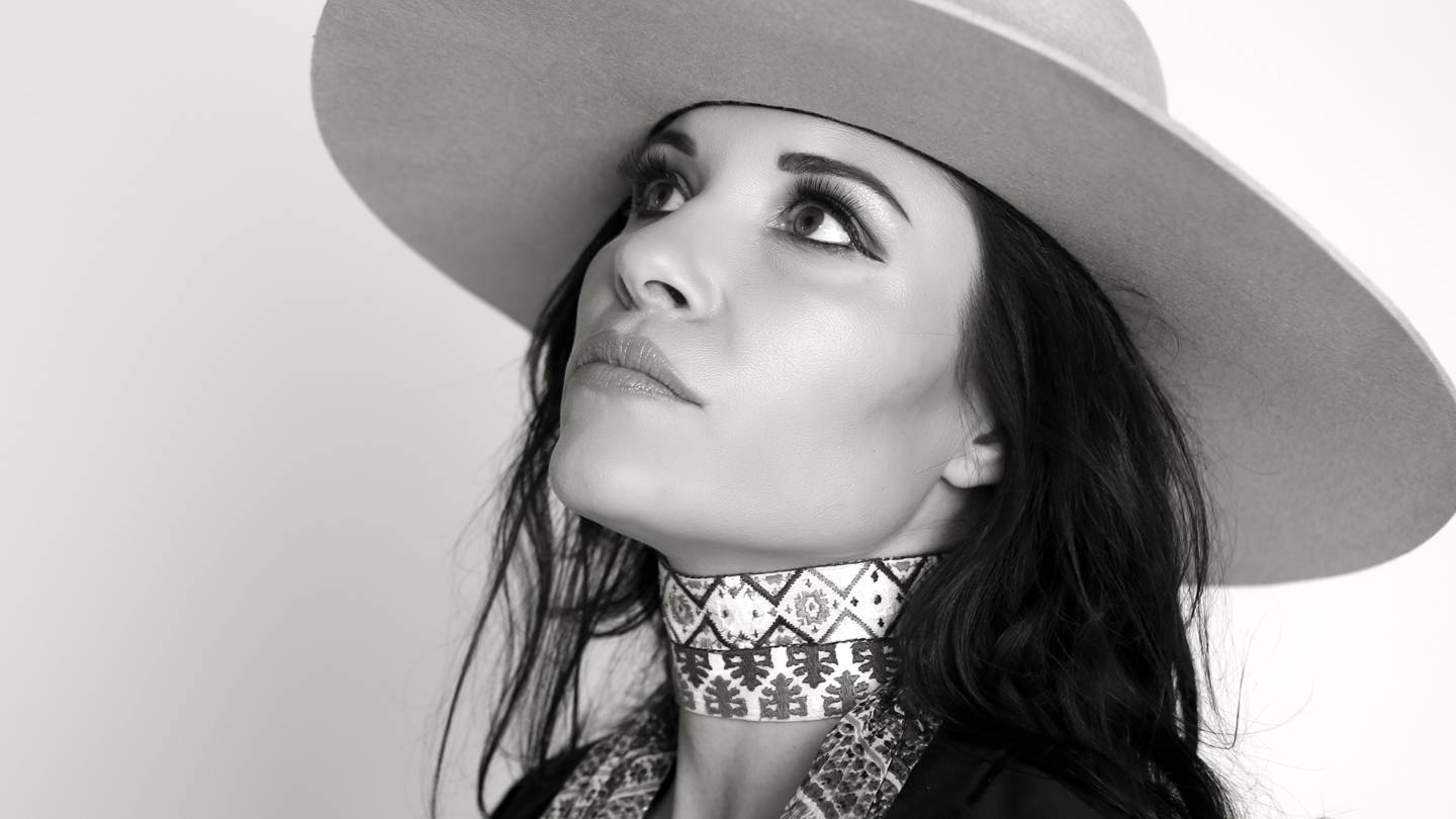 Shannon McNally brings 'Black Irish' to Europe this fall